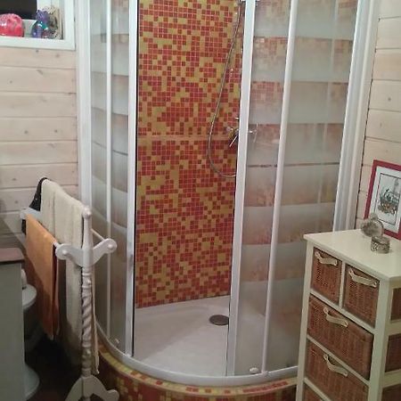 Chambre privée dans une maison avec jardin Saint-Sébastien-sur-Loire Exterior foto